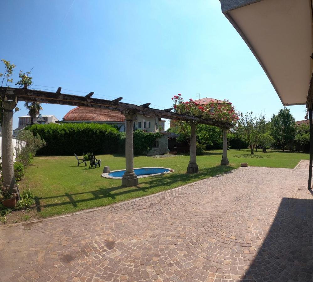 أرونا Bella Vita Guesthouse -Parcheggio Privato Interno المظهر الخارجي الصورة