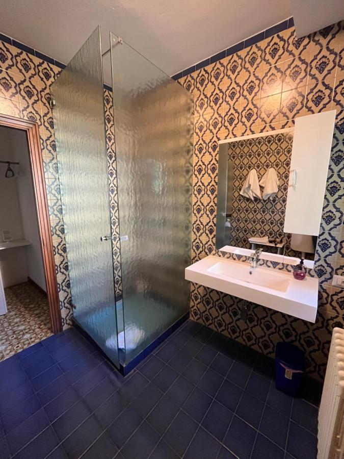 أرونا Bella Vita Guesthouse -Parcheggio Privato Interno المظهر الخارجي الصورة