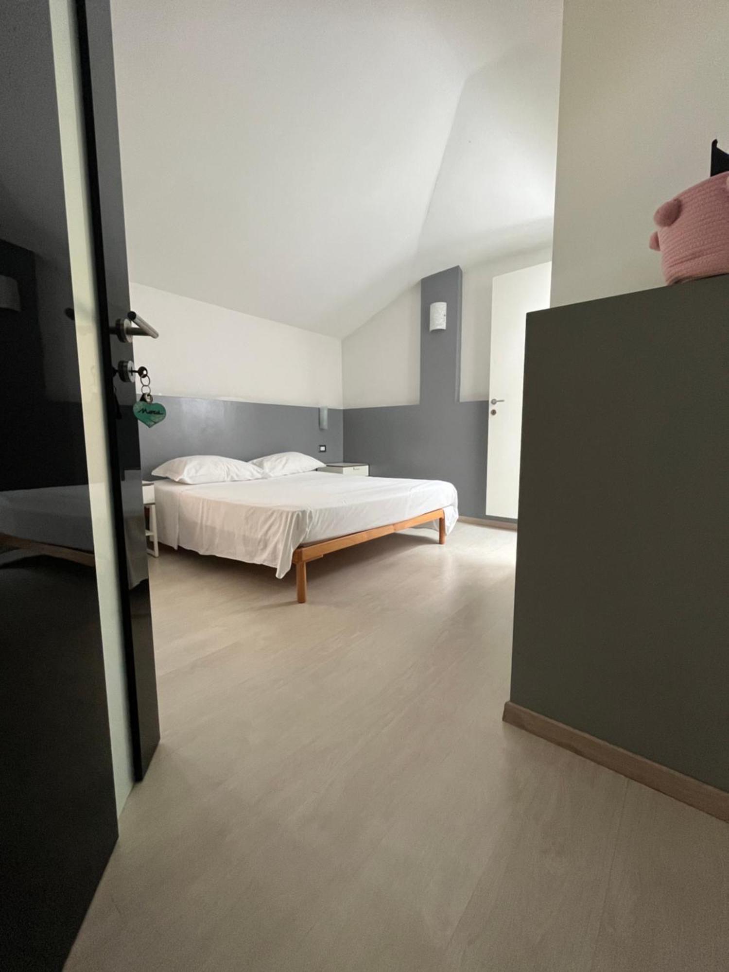 أرونا Bella Vita Guesthouse -Parcheggio Privato Interno المظهر الخارجي الصورة